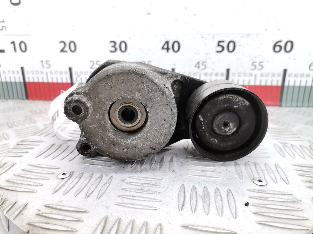 Натяжитель ремня генератора (приводного поликлинового ремня Mercedes R-Class (W251) (2005-2017)