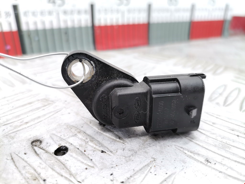 Датчик положения распредвала KIA Carens 2006-2012