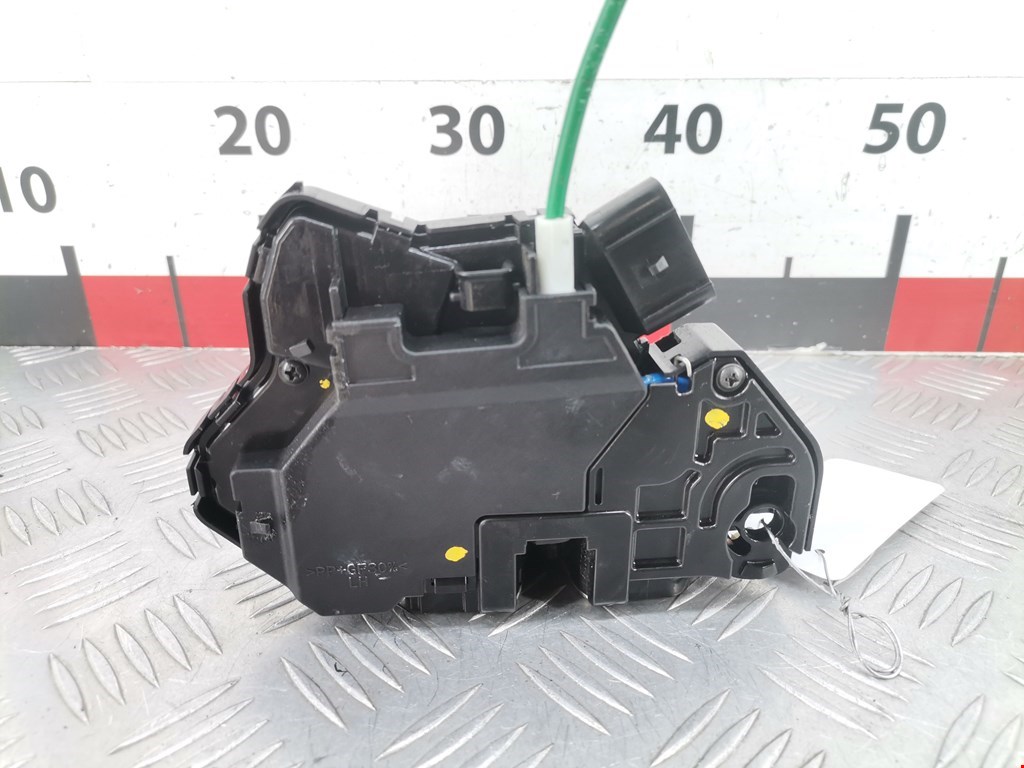 Замок двери передней левой HYUNDAI i30 2012-2017