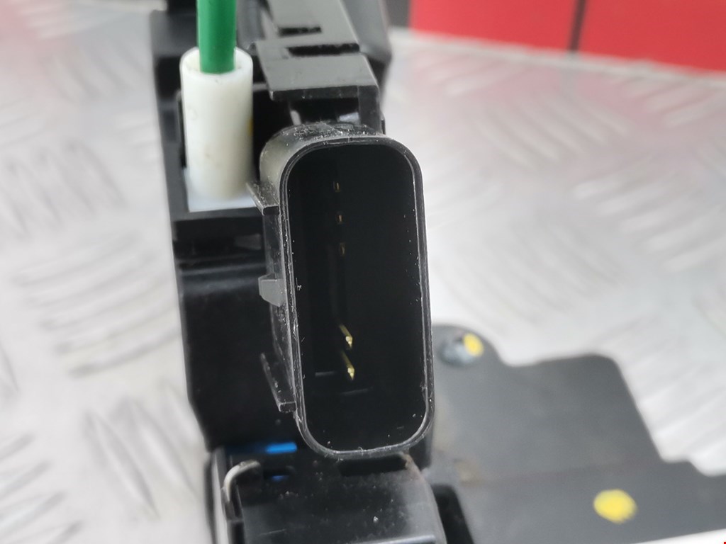 Замок двери передней левой HYUNDAI i30 2012-2017