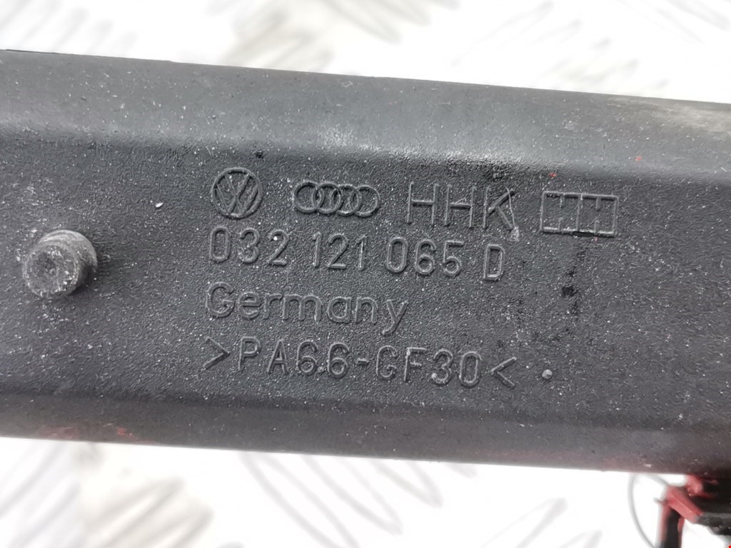 Патрубок VOLKSWAGEN Polo III 1994-2001