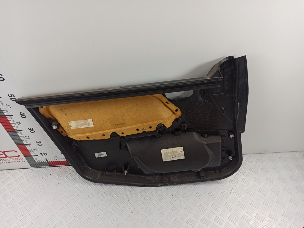Обшивка двери передняя правая FORD Fusion 2002-2012