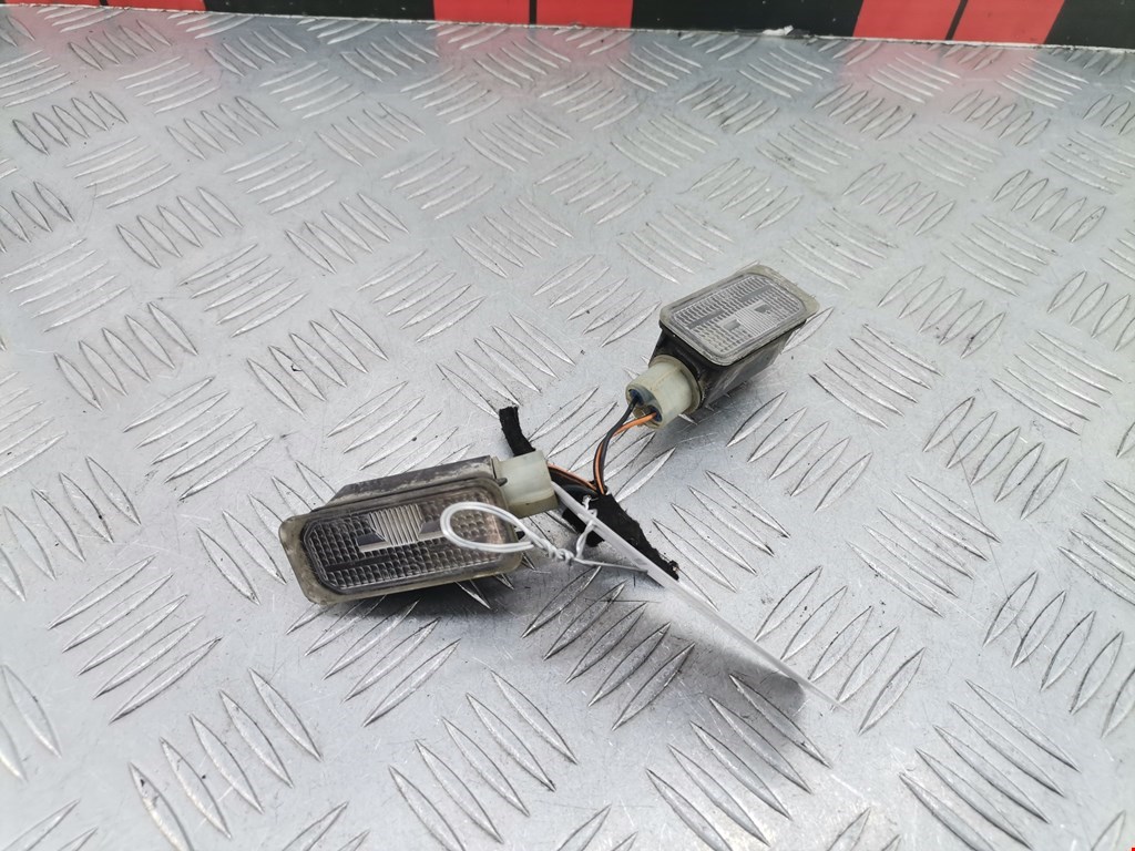 Фонарь подсветки номера FORD Kuga 2008-2012