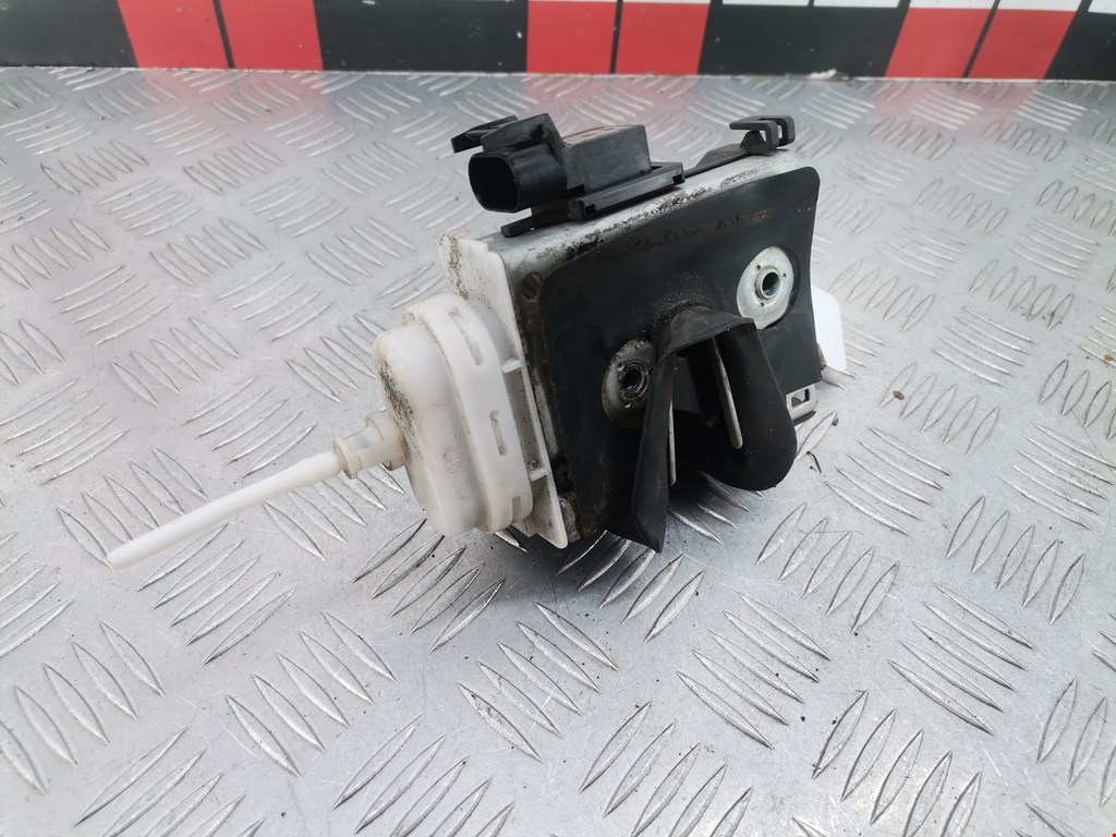 Замок двери передней правой AUDI A4 B5 1995-2001