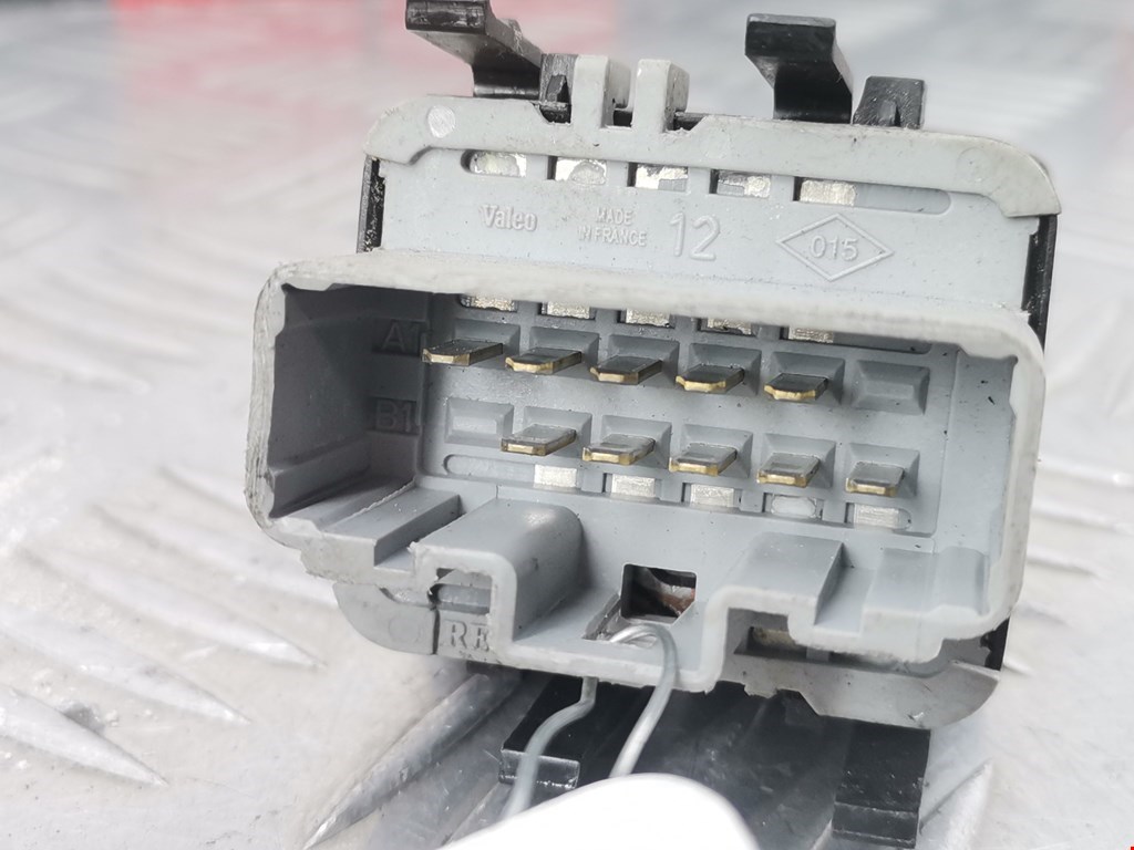 Блок управления стеклоподъемниками RENAULT Twingo 2007-2014