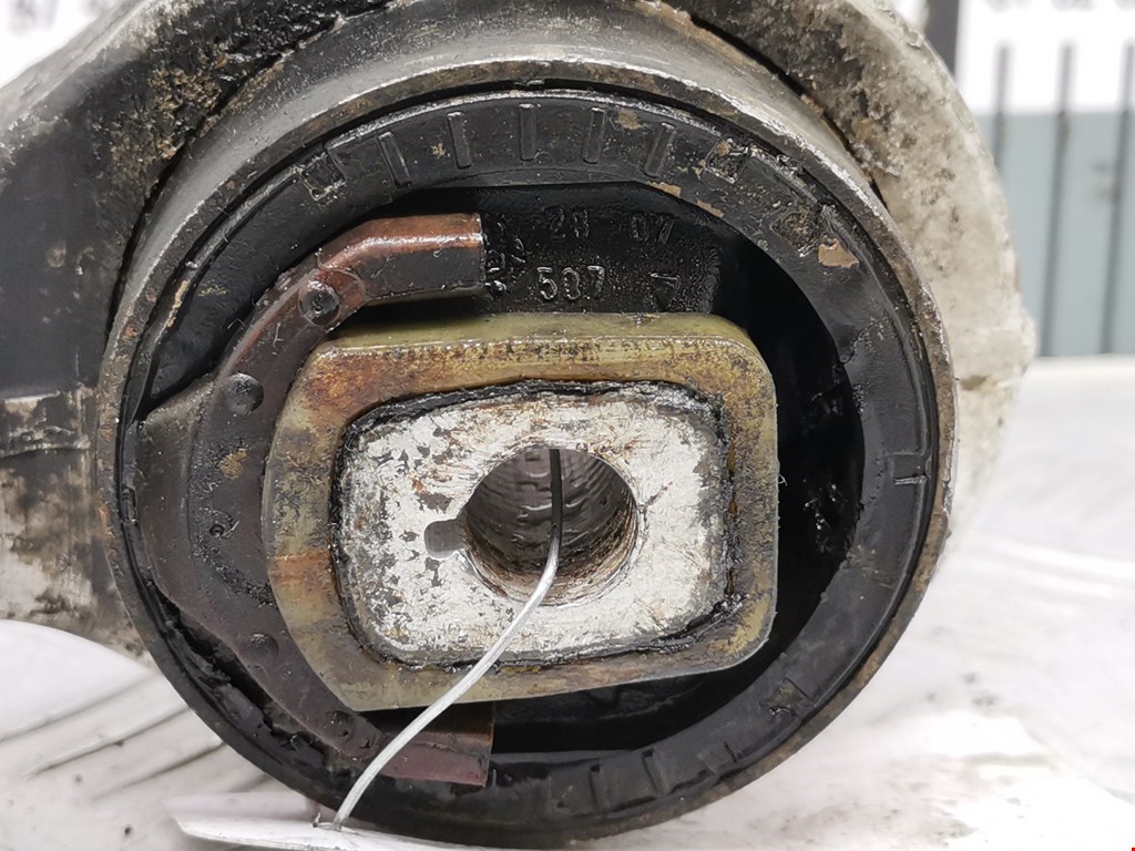 Рычаг передний правый VOLKSWAGEN Passat B5 1997-2005