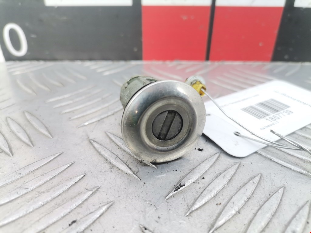 Вставка замка багажника KIA Retona 1998-2003