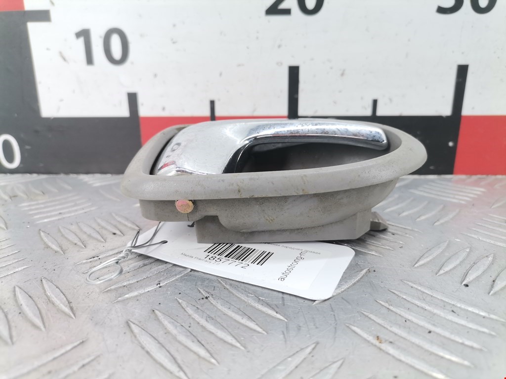Ручка дверная передняя внутренняя правая MAZDA Premacy CP 1999-2004