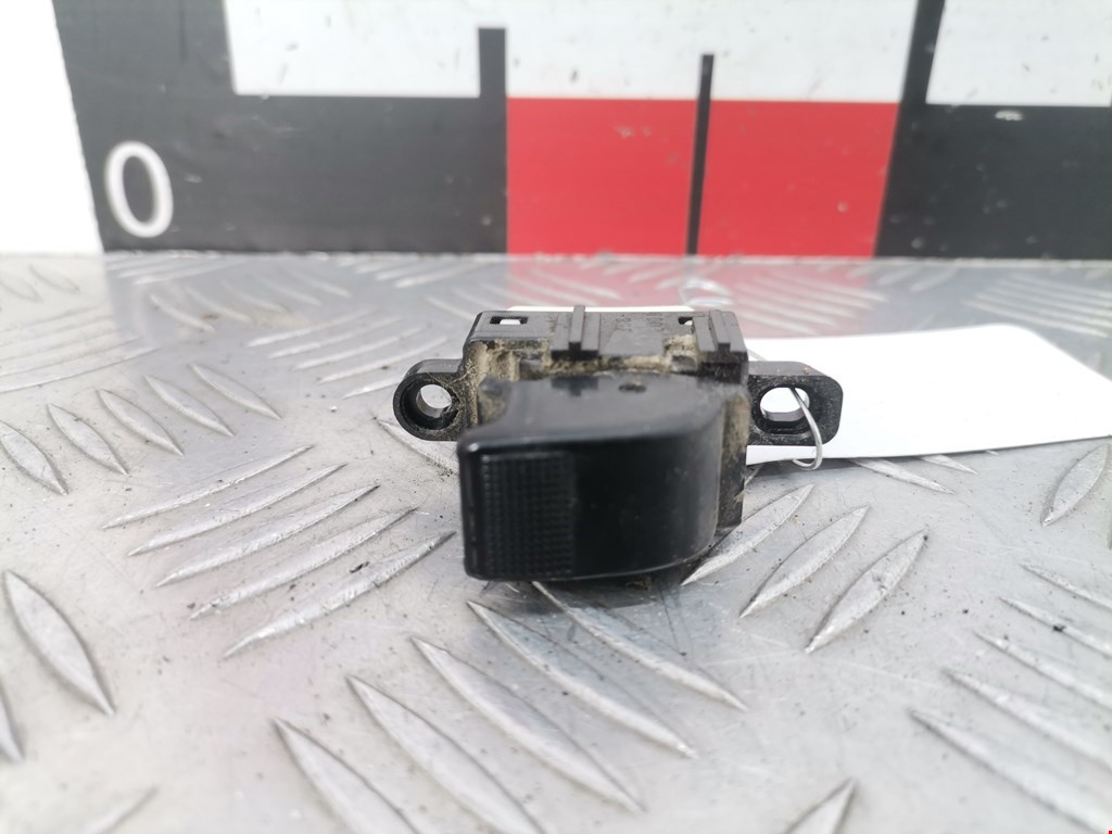 Кнопка стеклоподъемника MAZDA Premacy CP 1999-2004