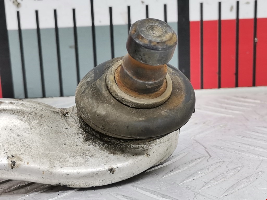 Рычаг передний правый VOLKSWAGEN Passat B5 1997-2005