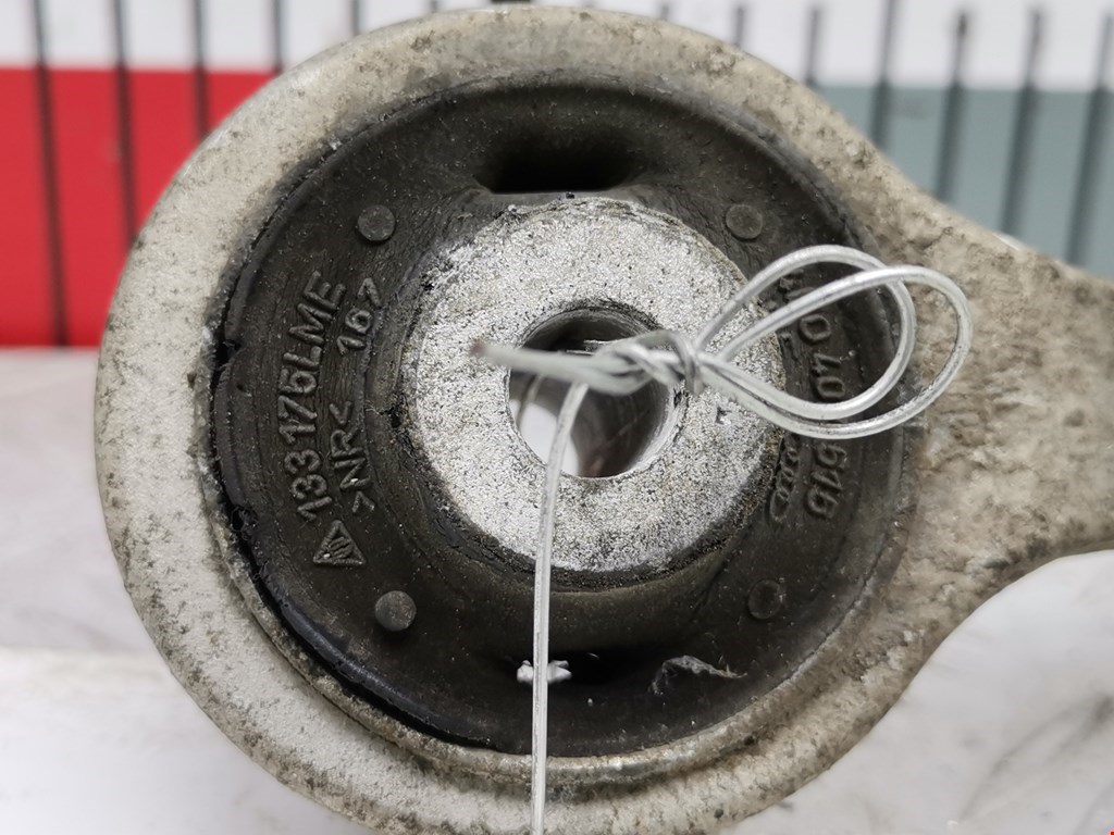 Рычаг передний правый VOLKSWAGEN Passat B5 1997-2005