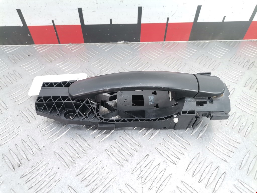 Ручка двери задней наружная левая SKODA Rapid 2012-2020