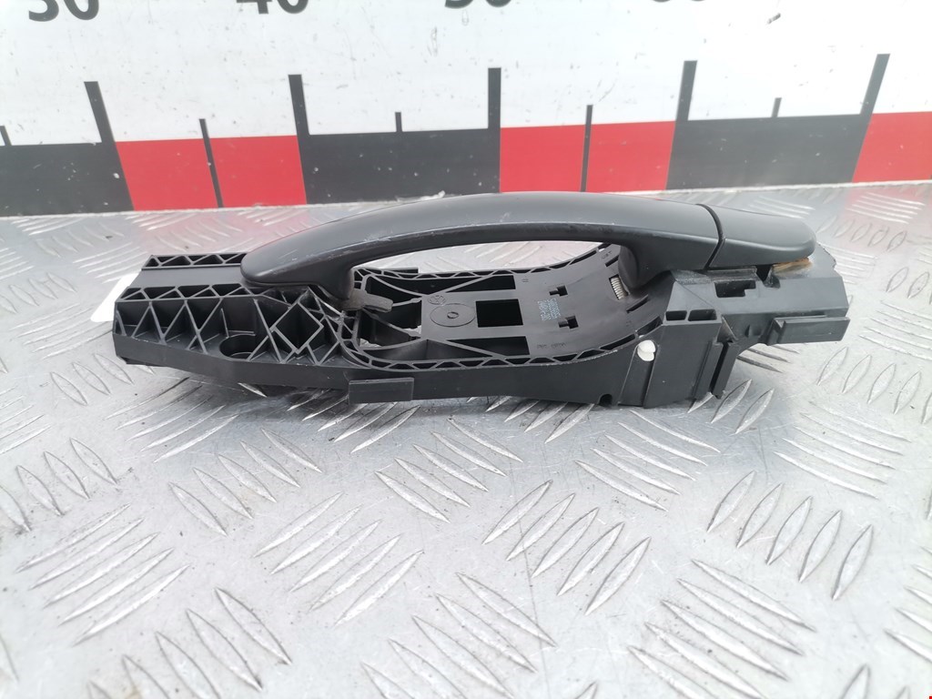 Ручка двери задней наружная левая SKODA Rapid 2012-2020