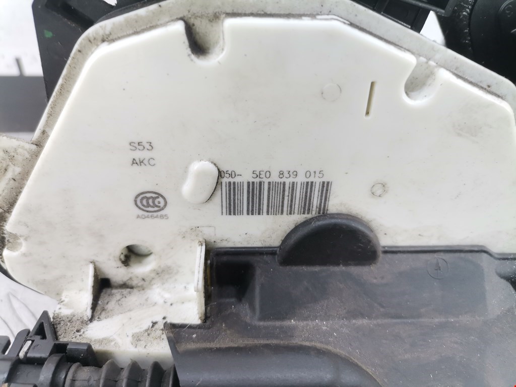 Замок двери задней левой SKODA Rapid 2012-2020