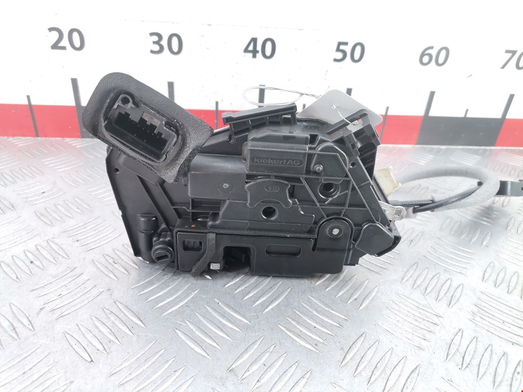 Замок двери задней левой SKODA Rapid 2012-2020