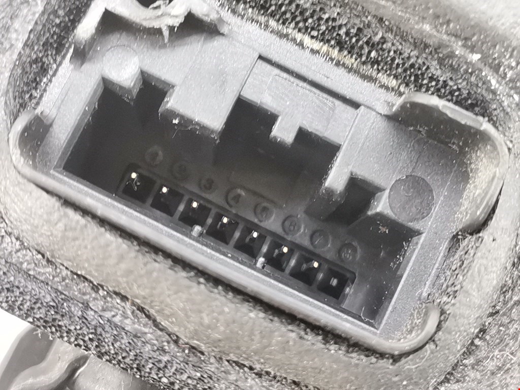 Замок двери задней левой SKODA Rapid 2012-2020