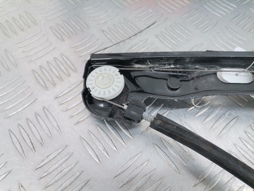 Стеклоподъемник задний левый SKODA Rapid 2012-2020