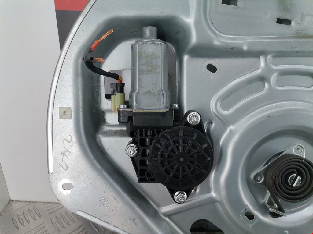 Стеклоподъемник передний правый HYUNDAI Tucson l 2004-2010