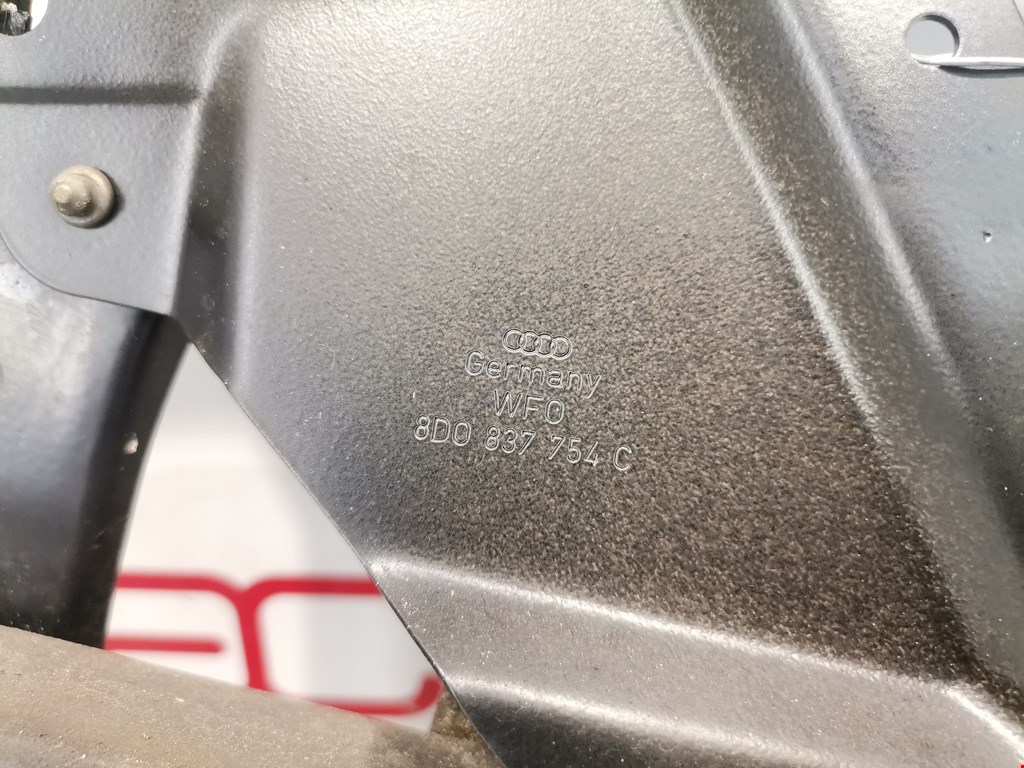 Стеклоподъемник передний правый AUDI A4 B5 1995-2001