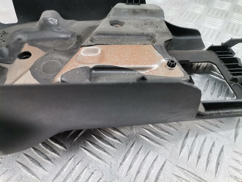 Кожух рулевой колонки FORD Kuga 2008-2012