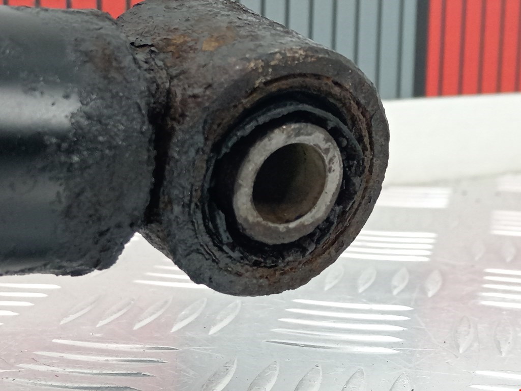 Амортизатор передний левый MITSUBISHI L200 KB 2006-2015