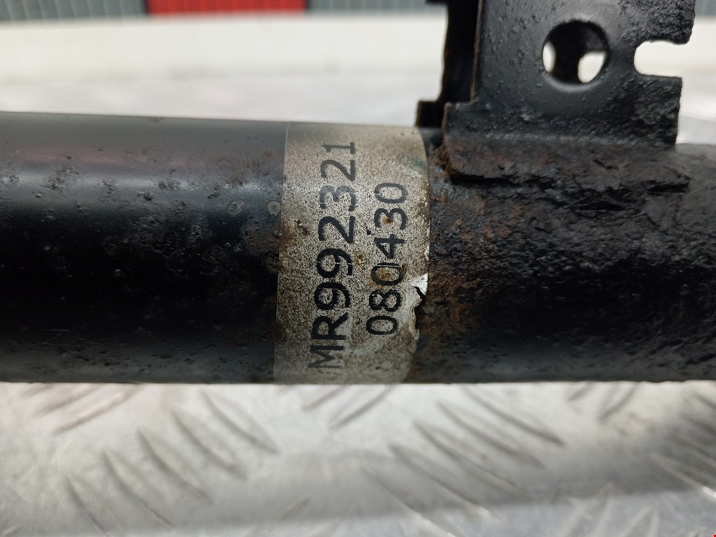 Амортизатор передний левый MITSUBISHI L200 KB 2006-2015