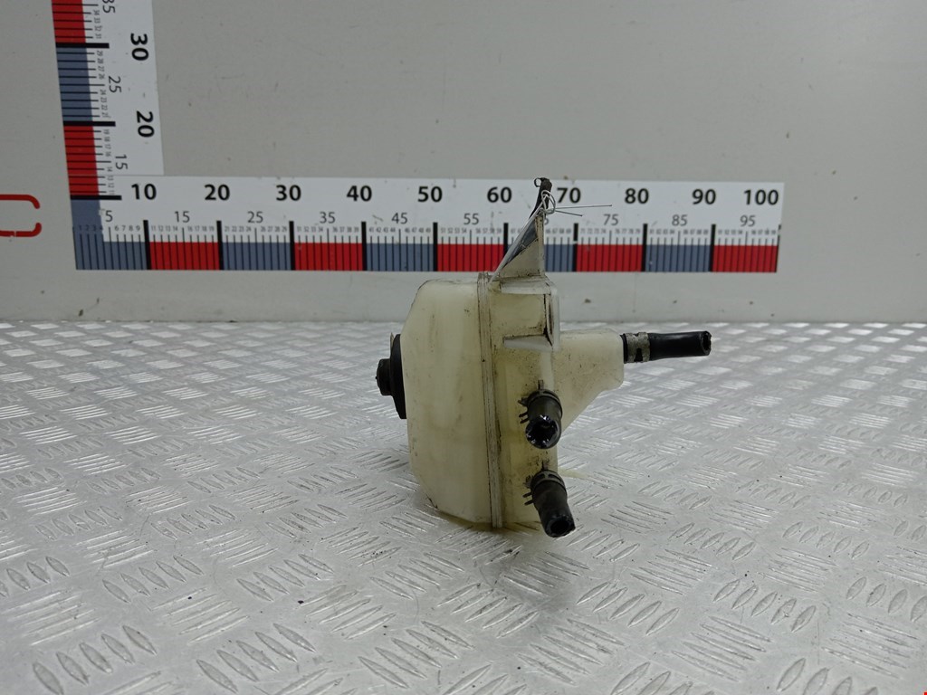 Бачок главного тормозного цилиндра TOYOTA Prius II XW20 2003-2012