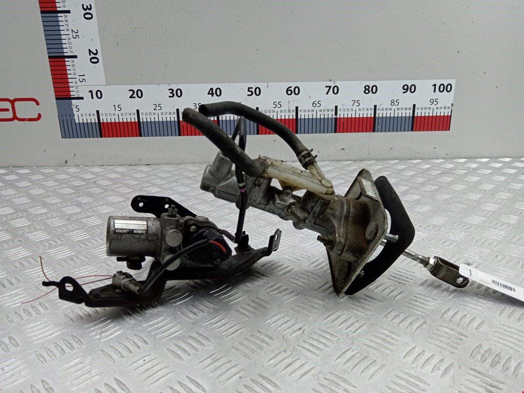 Цилиндр тормозной главный TOYOTA Prius II XW20 2003-2012