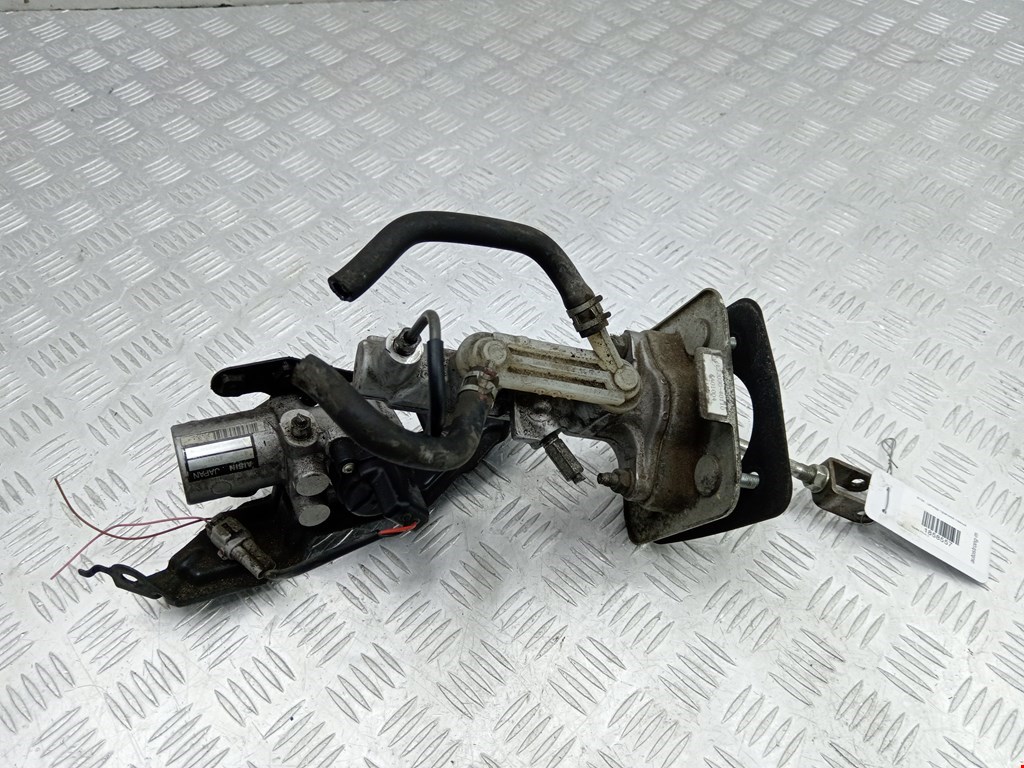 Цилиндр тормозной главный TOYOTA Prius II XW20 2003-2012