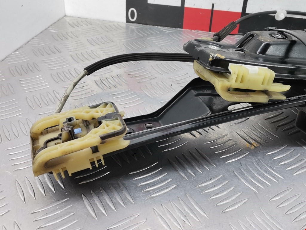 Стеклоподъемник передний правый OPEL Astra J 2009-2017