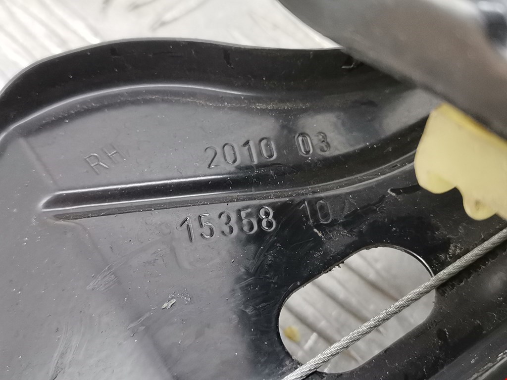 Стеклоподъемник передний правый OPEL Astra J 2009-2017