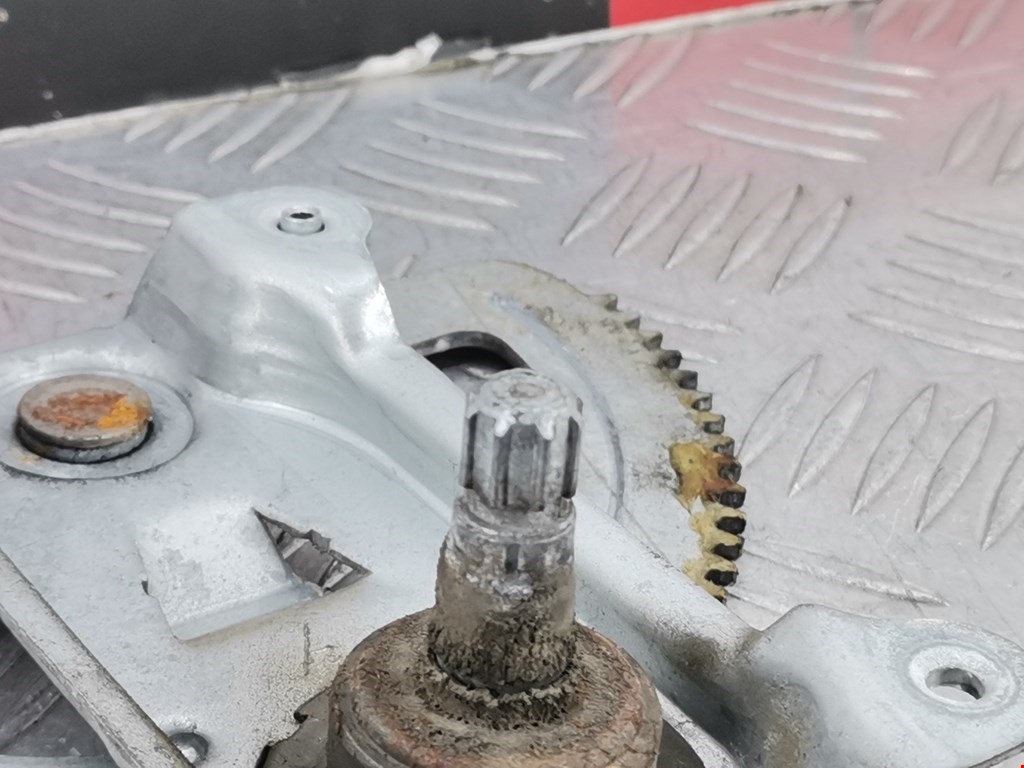 Стеклоподъемник задний левый OPEL Astra G 1998-2005