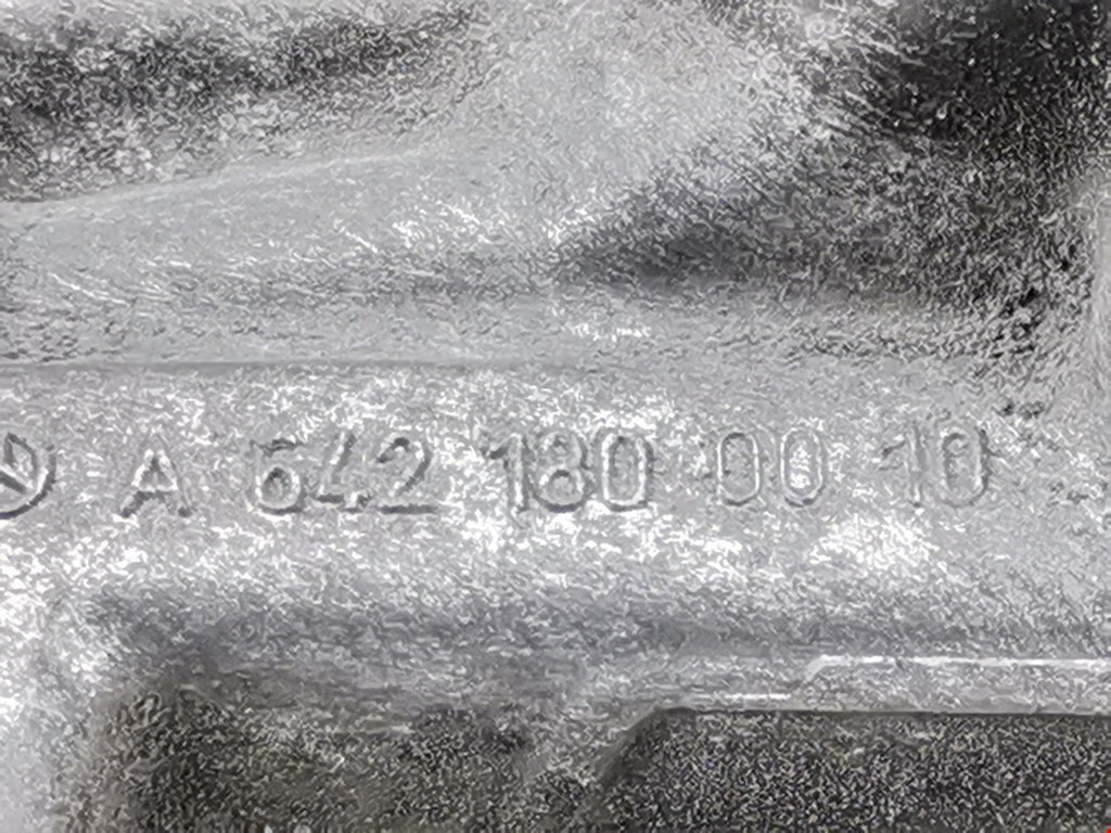 Корпус масляного фильтра MERCEDES-BENZ R-Class W251 2005-2017