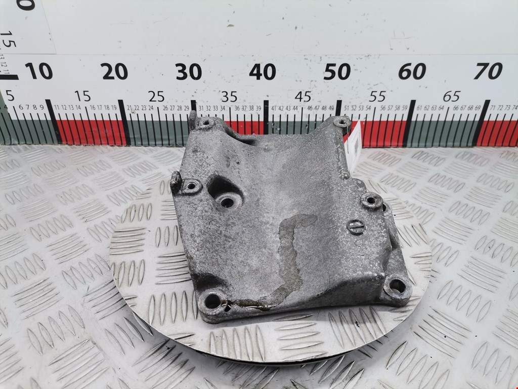 Кронштейн кондиционера MITSUBISHI Pajero Sport 1998-2008