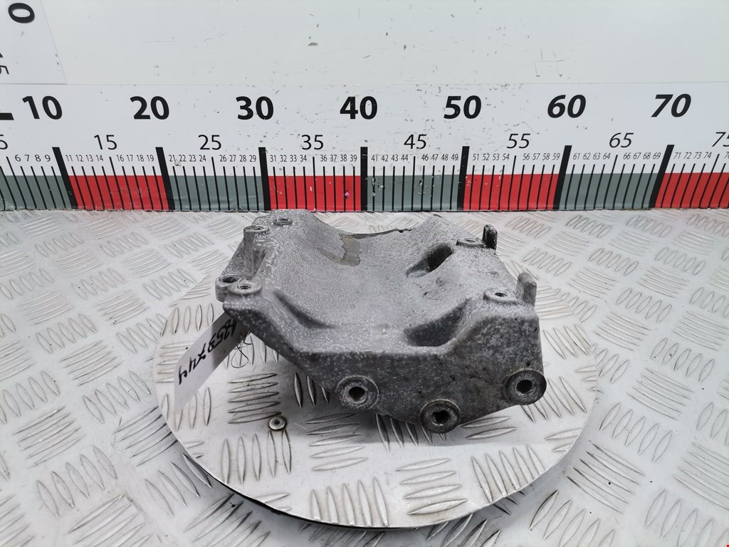 Кронштейн кондиционера MITSUBISHI Pajero Sport 1998-2008