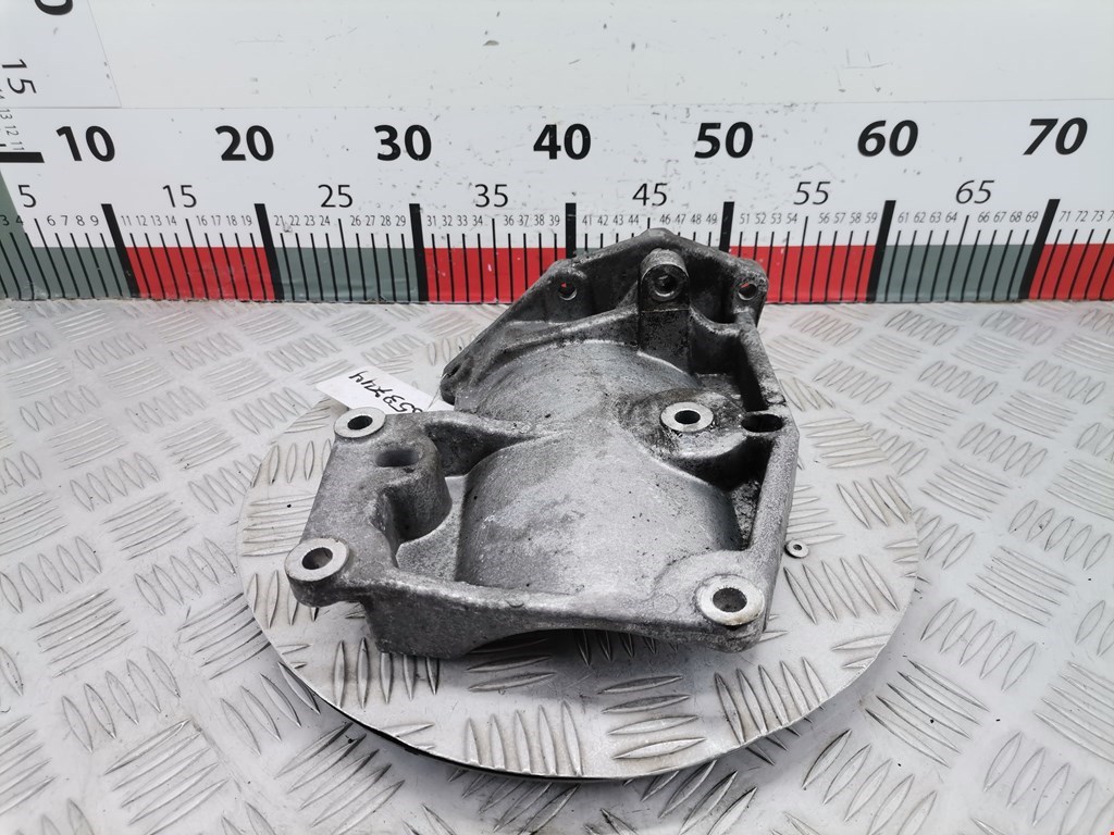 Кронштейн кондиционера MITSUBISHI Pajero Sport 1998-2008