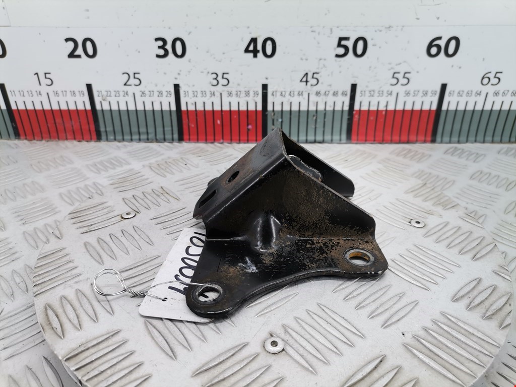 Кронштейн (крепление лапа) двигателя Ford Ranger 2 (2006-2011)