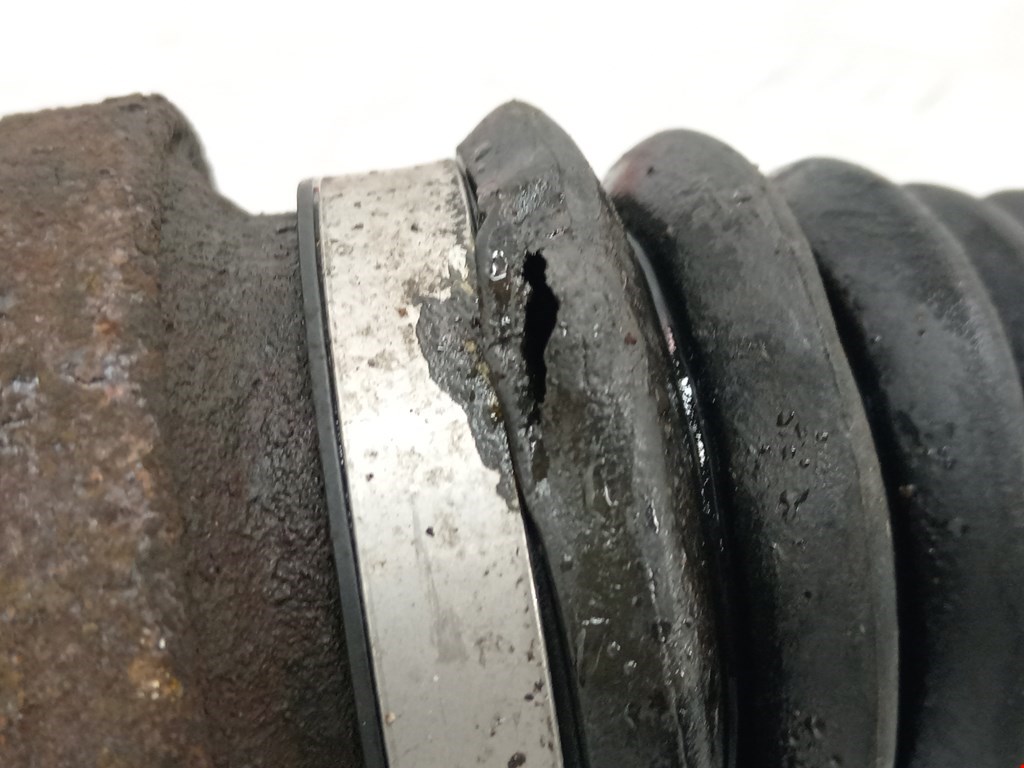 Полуось (привод, приводной вал) задняя правая VOLVO XC90 2002-2014