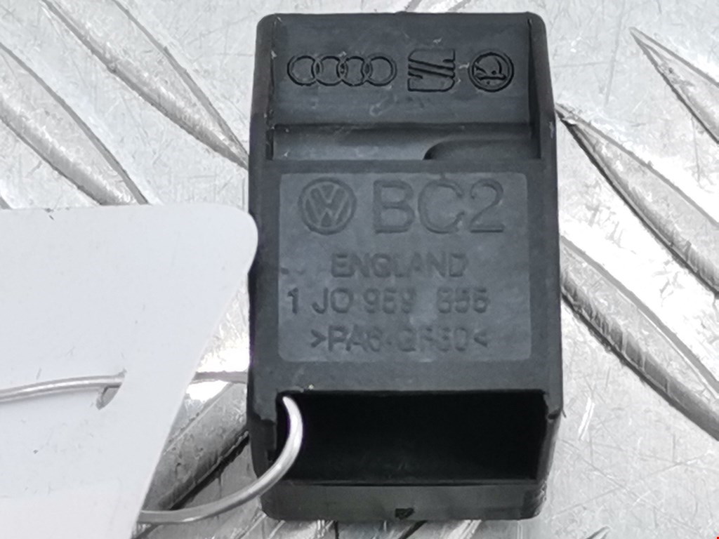 Кнопка стеклоподъемника VOLKSWAGEN Passat B5 1997-2005