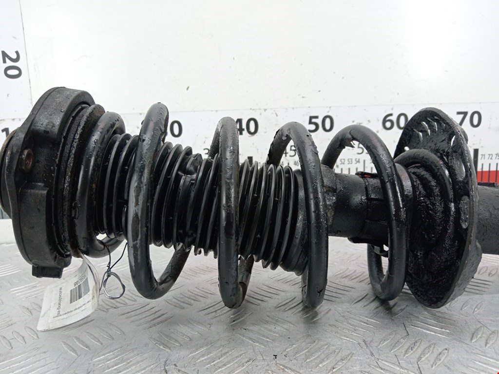 Амортизатор передний правый VOLKSWAGEN Passat B6 2005-2011