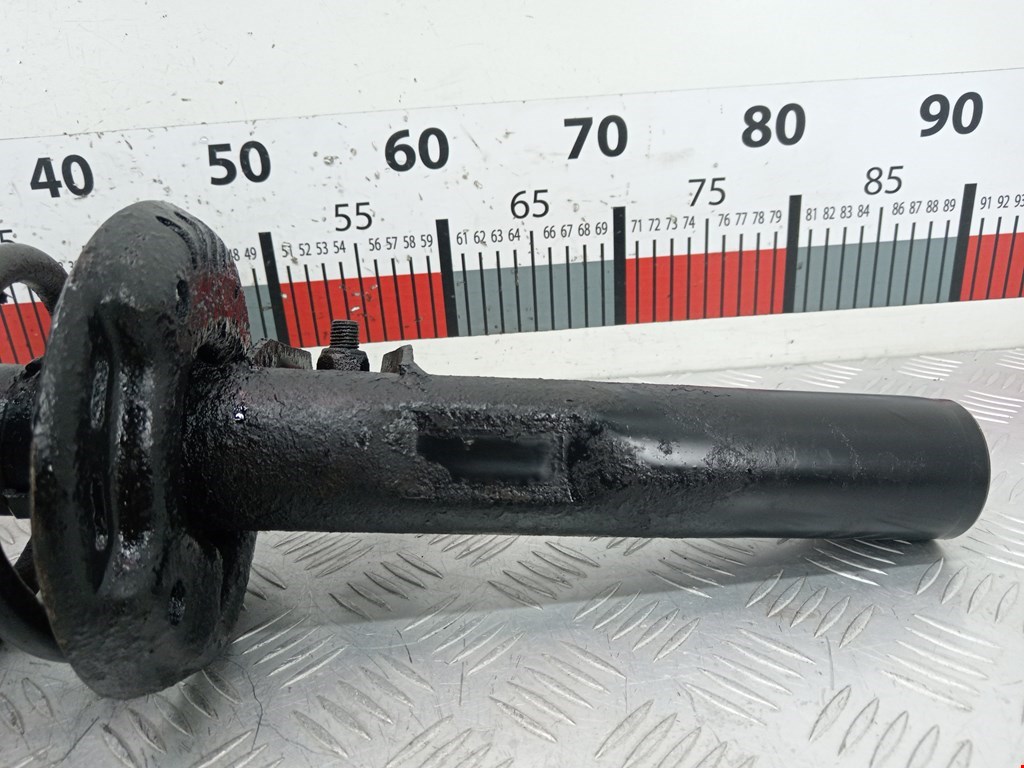 Амортизатор передний правый VOLKSWAGEN Passat B6 2005-2011