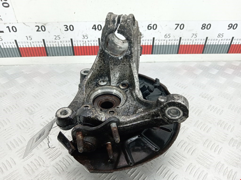 Ступица передняя правая VOLKSWAGEN Passat B6 2005-2011