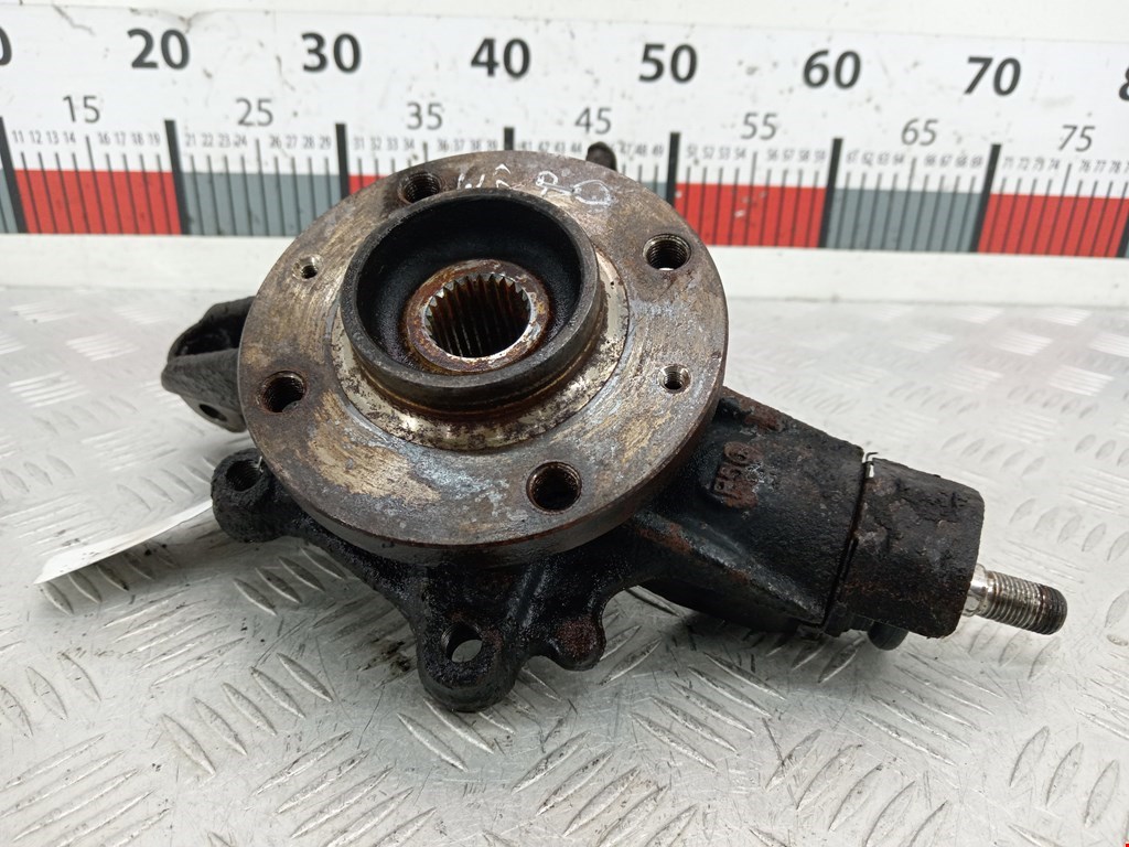 Ступица передняя левая/правая TOYOTA RAV 4 XA20 2000-2005