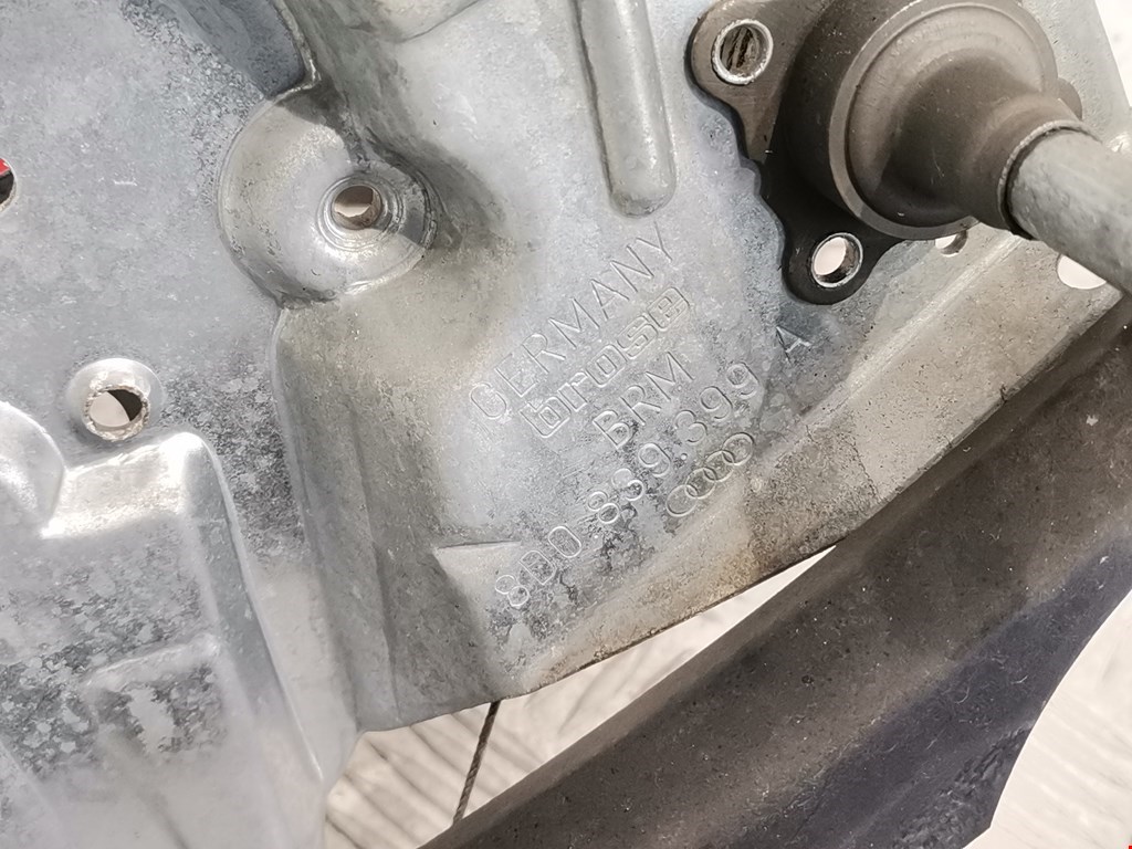 Стеклоподъемник задний левый AUDI A4 B5 1995-2001