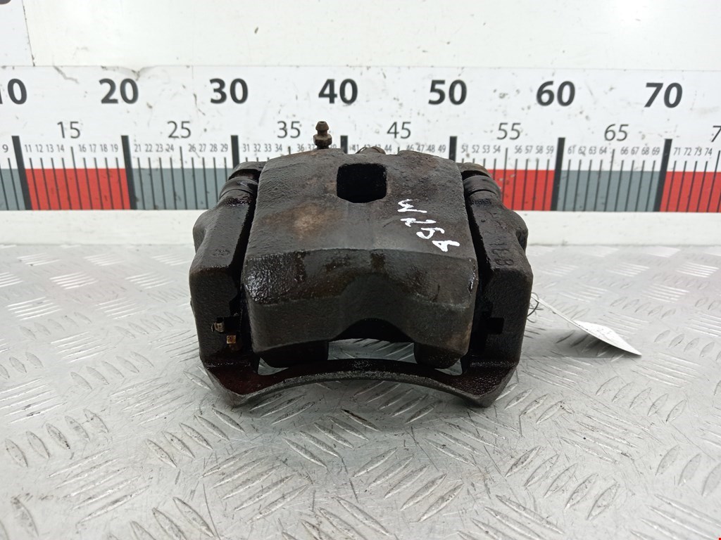 Суппорт передний правый TOYOTA RAV 4 XA20 2000-2005