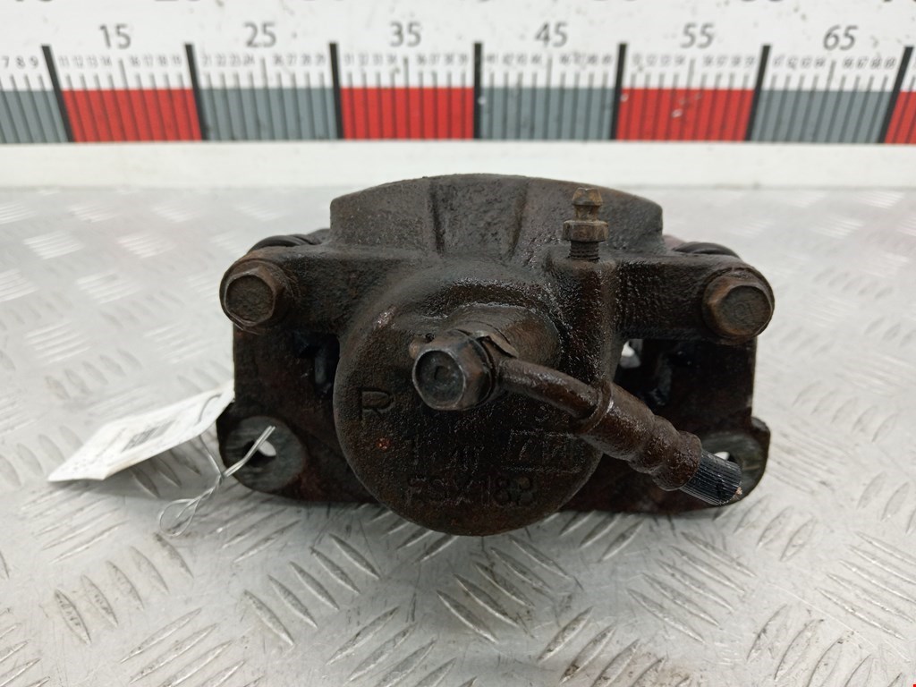 Суппорт передний правый TOYOTA RAV 4 XA20 2000-2005