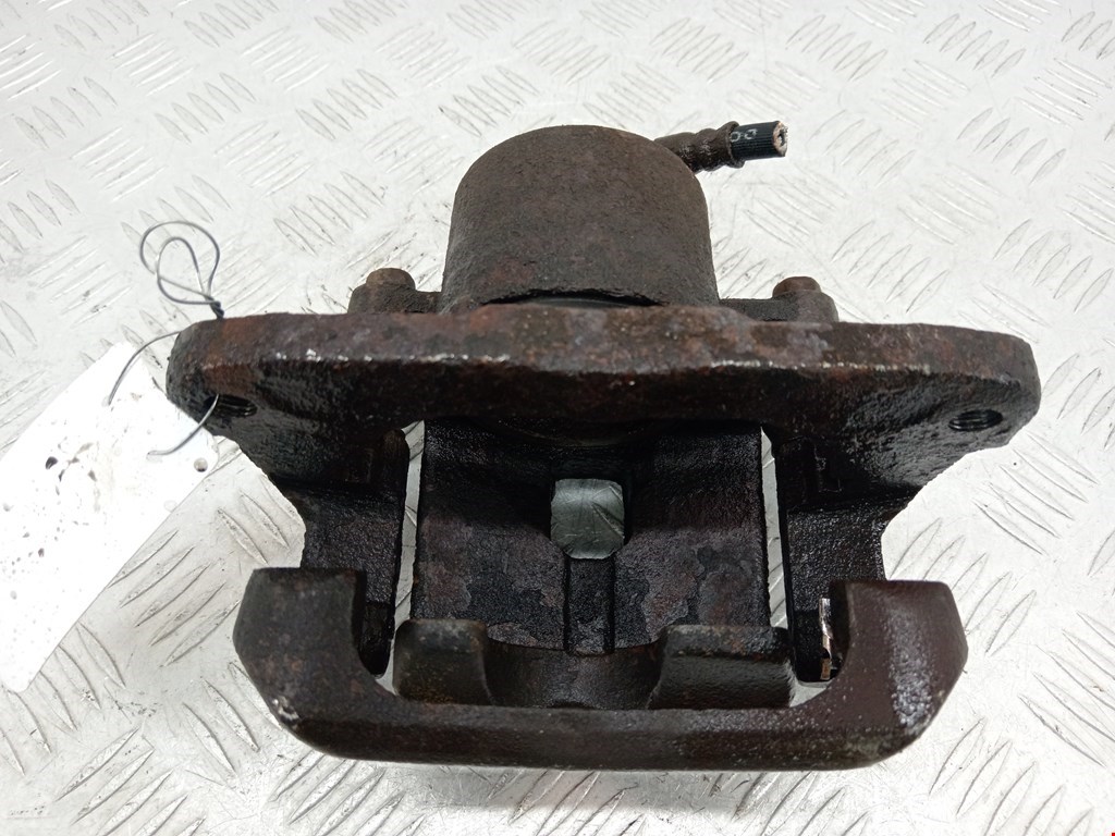 Суппорт передний правый TOYOTA RAV 4 XA20 2000-2005