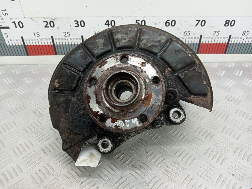 Ступица передняя правая VOLKSWAGEN Passat B6 2005-2011