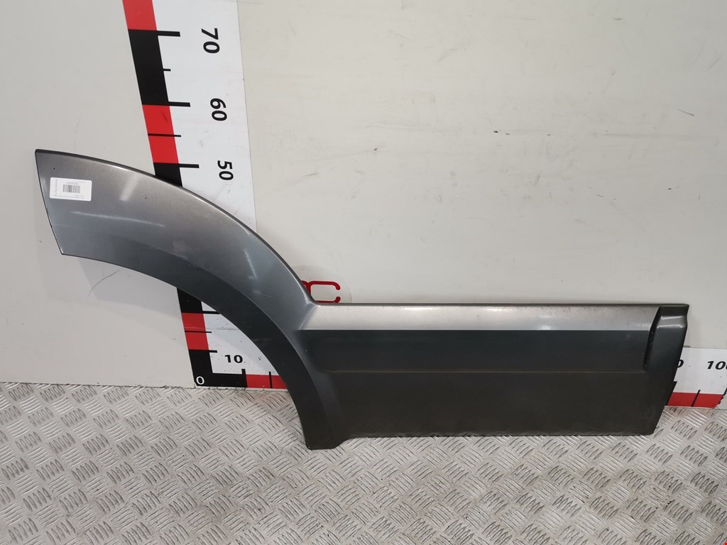 Накладка декоративная (молдинг) двери задней правой Kia Sorento 1 (BL) (2002-2011)