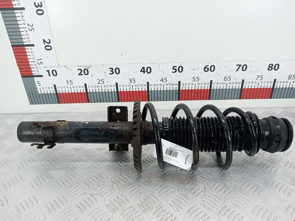 Амортизатор передний правый SKODA Rapid 2012-2020